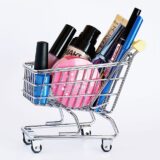 Ce comisioane merită comparate înainte să îți deschizi un cont curent la bancă
