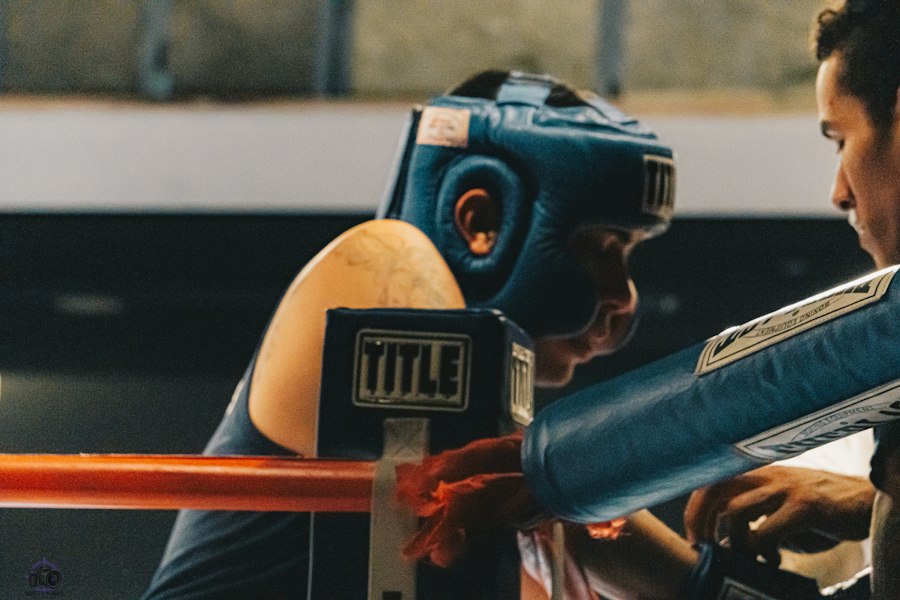 Photo protective equipment in contact sports